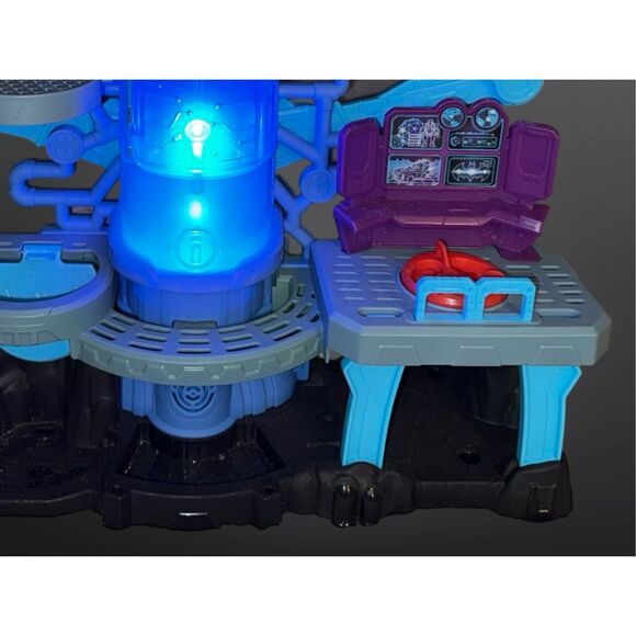 Imaginext DC Super Friends Hall of Justice The Batcave Bat Boat Superman Flash - Picture 8 of 10